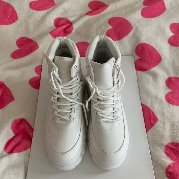 WHITE PLATFORM CHUNKY COMBAT BOOTS - Picture 4 of 4